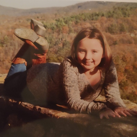 Meet your Posher, Lisa - Picture 8 of 8